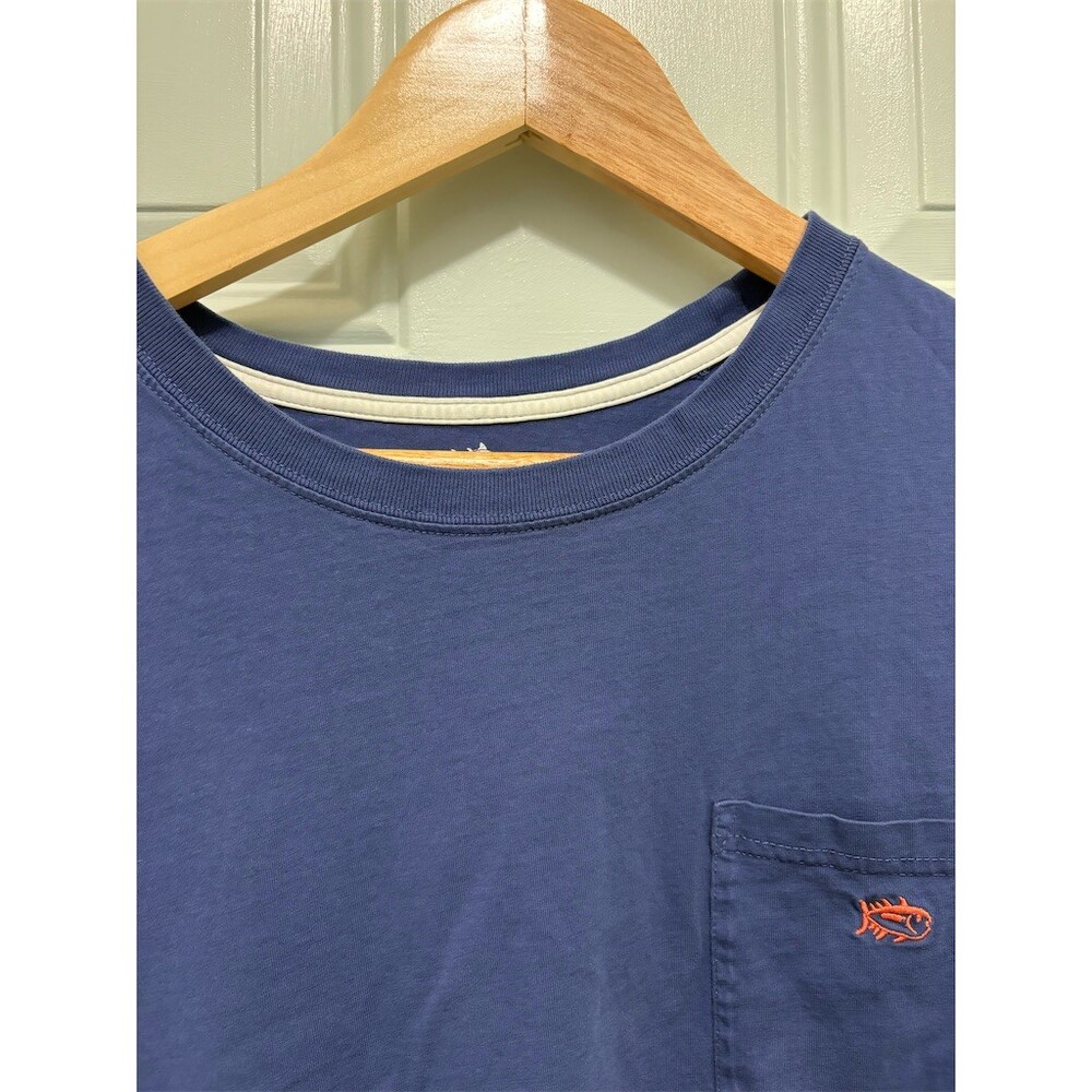 Southern Tide T-Shirt Men's XL Navy Blue Pocket Crew Neck Orange Fish Logo - Picture 3 of 7